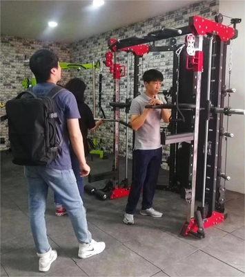 Все в одном многофункциональный стальной Smith Machine для спортивных тренировок и грудных упражнений