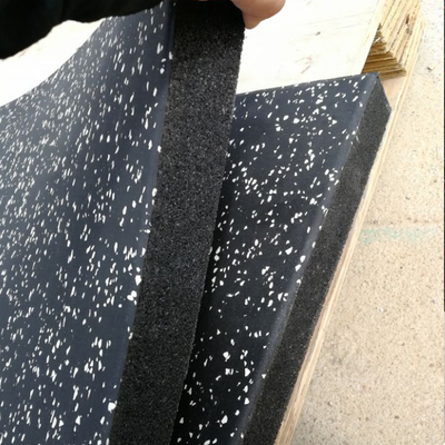 Gym Rubber Mat с толщиной 10 мм/15 мм/20 мм/25 мм/30 мм и высокой долговечностью